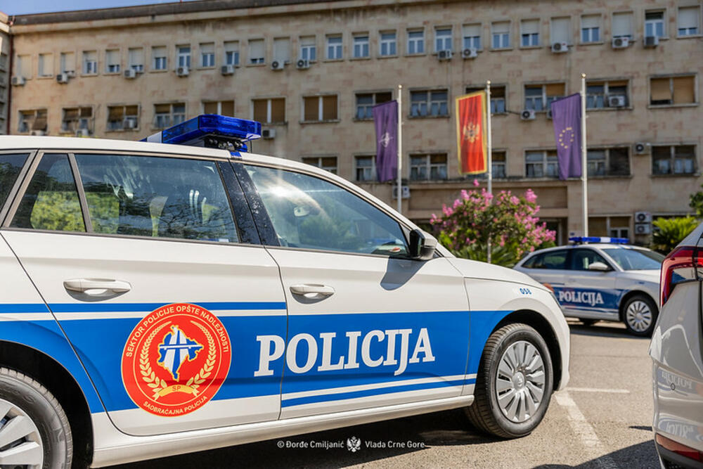 <p>"Na ovaj način naša policija dobija pouzdana i moderna vozila, po najvišim standardima bezbjednosti, koja omogućavaju efikasniji rad i povećanu sigurnost u obavljanju policijskih zadataka"<br /> </p>