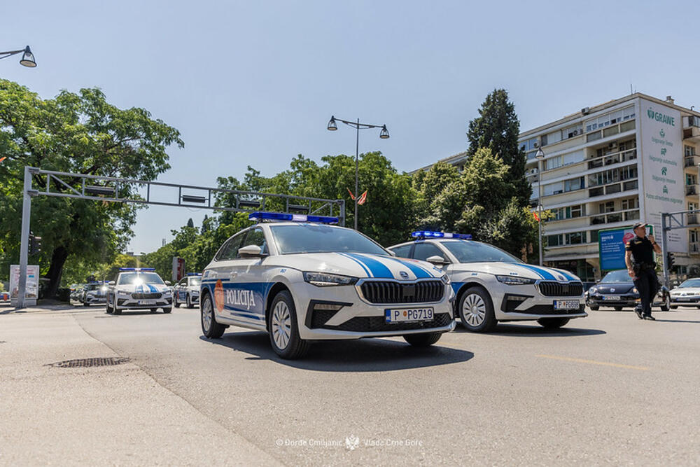 <p>"Na ovaj način naša policija dobija pouzdana i moderna vozila, po najvišim standardima bezbjednosti, koja omogućavaju efikasniji rad i povećanu sigurnost u obavljanju policijskih zadataka"<br /> </p>