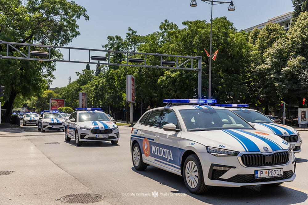 <p>"Na ovaj način naša policija dobija pouzdana i moderna vozila, po najvišim standardima bezbjednosti, koja omogućavaju efikasniji rad i povećanu sigurnost u obavljanju policijskih zadataka"<br /> </p>