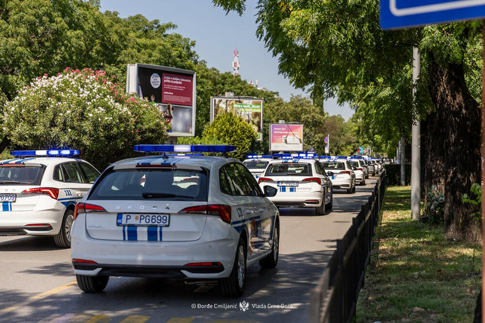 <p>"Na ovaj način naša policija dobija pouzdana i moderna vozila, po najvišim standardima bezbjednosti, koja omogućavaju efikasniji rad i povećanu sigurnost u obavljanju policijskih zadataka"<br /> </p>