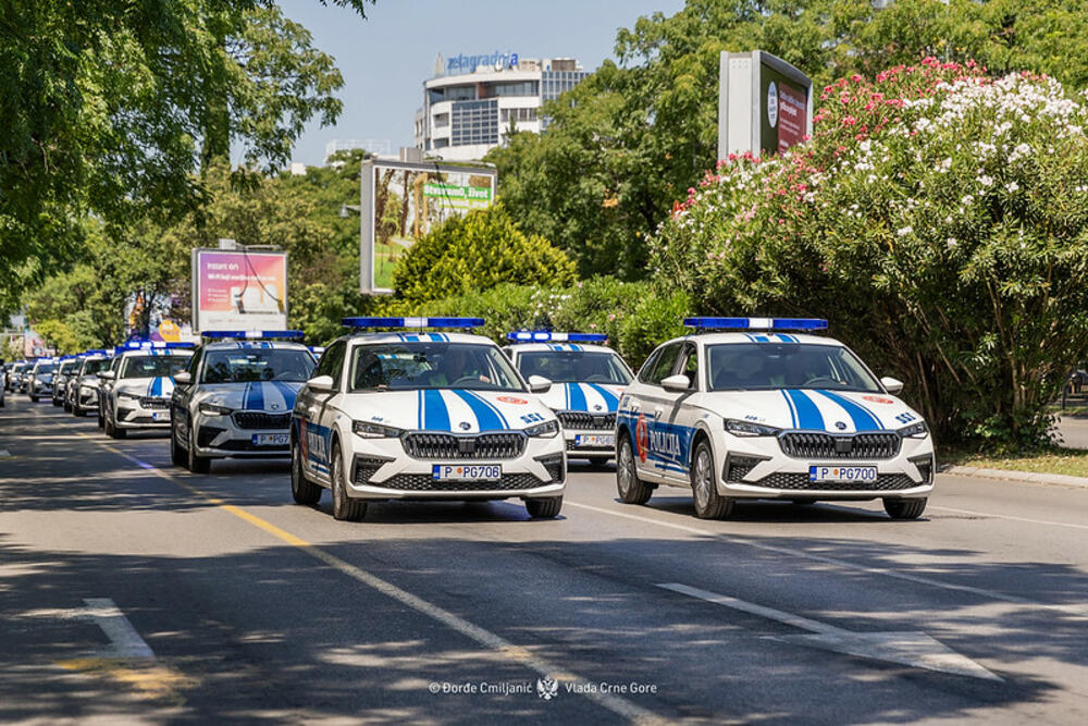 <p>"Na ovaj način naša policija dobija pouzdana i moderna vozila, po najvišim standardima bezbjednosti, koja omogućavaju efikasniji rad i povećanu sigurnost u obavljanju policijskih zadataka"<br /> </p>