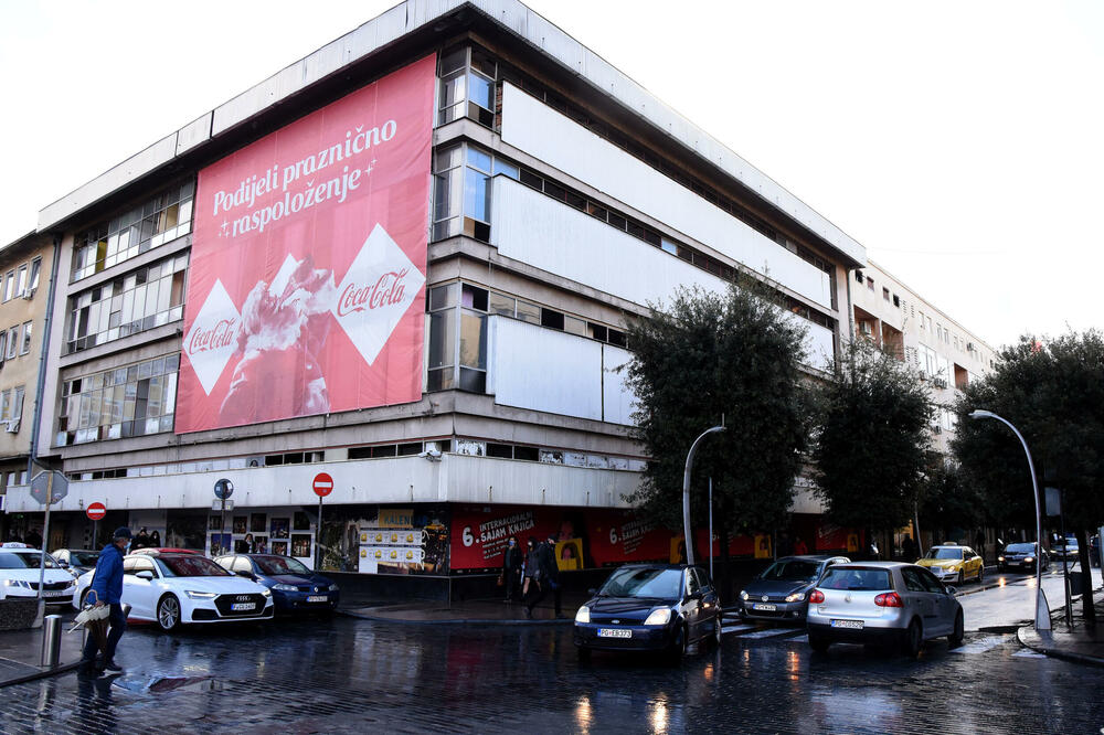 Bivša Robna kuća Beograd – ili NAMA – u Podgorici, Foto: Luka Zeković