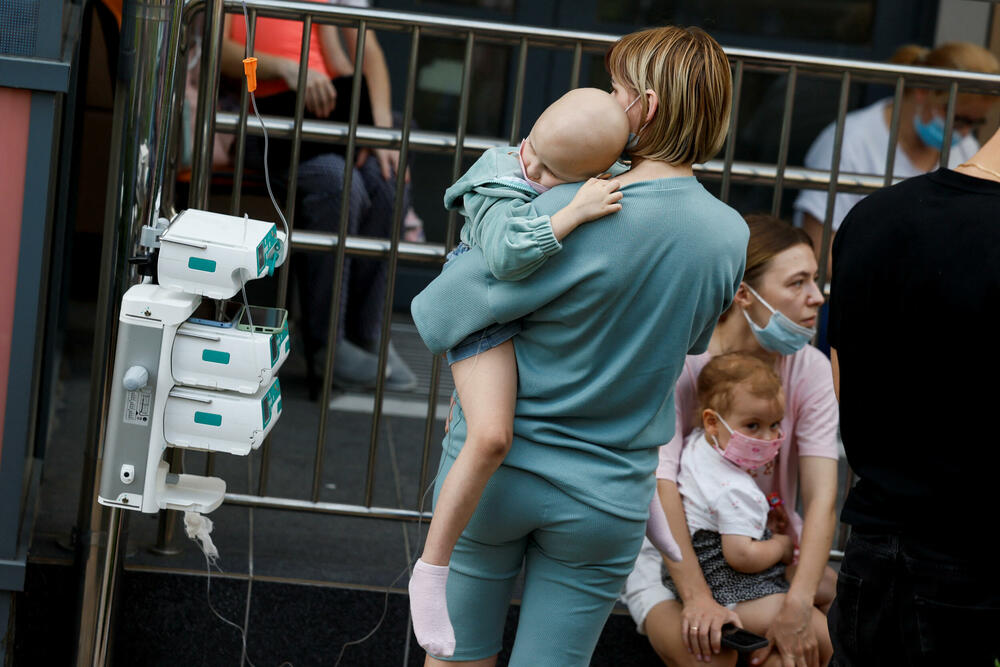 <p>"Pokušavala sam da ga pokrijem. Pokušavala sam da ga pokrijem ovom krpom da može da diše", kazala je Svitlana Kravčenko</p>