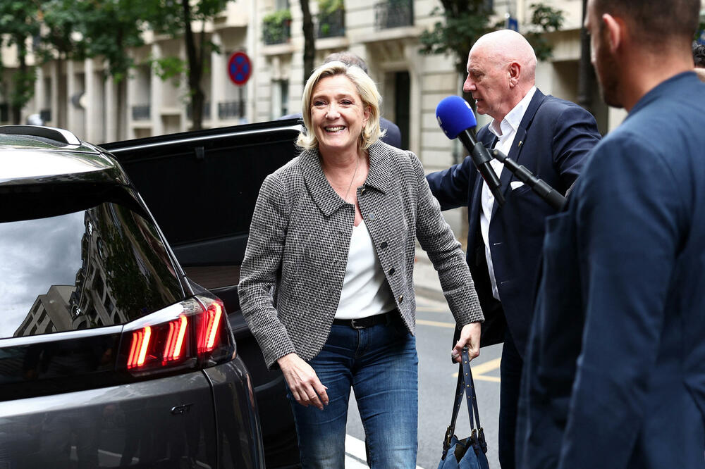 Marin le Pen juče u Parizu