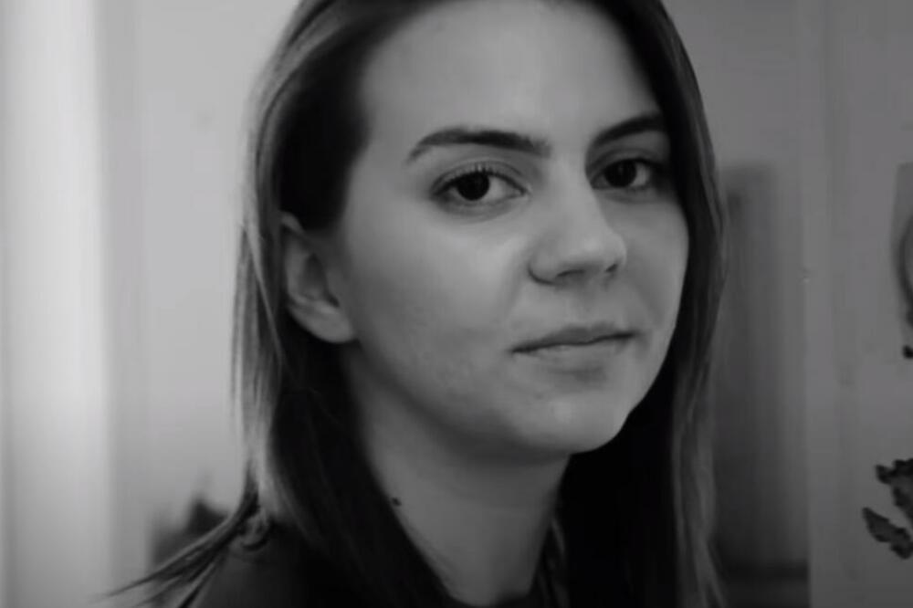 Ana Širić u spotu za "Kažu svi da izmišljam", Foto: Screenshot/Youtube/Aquarius Records