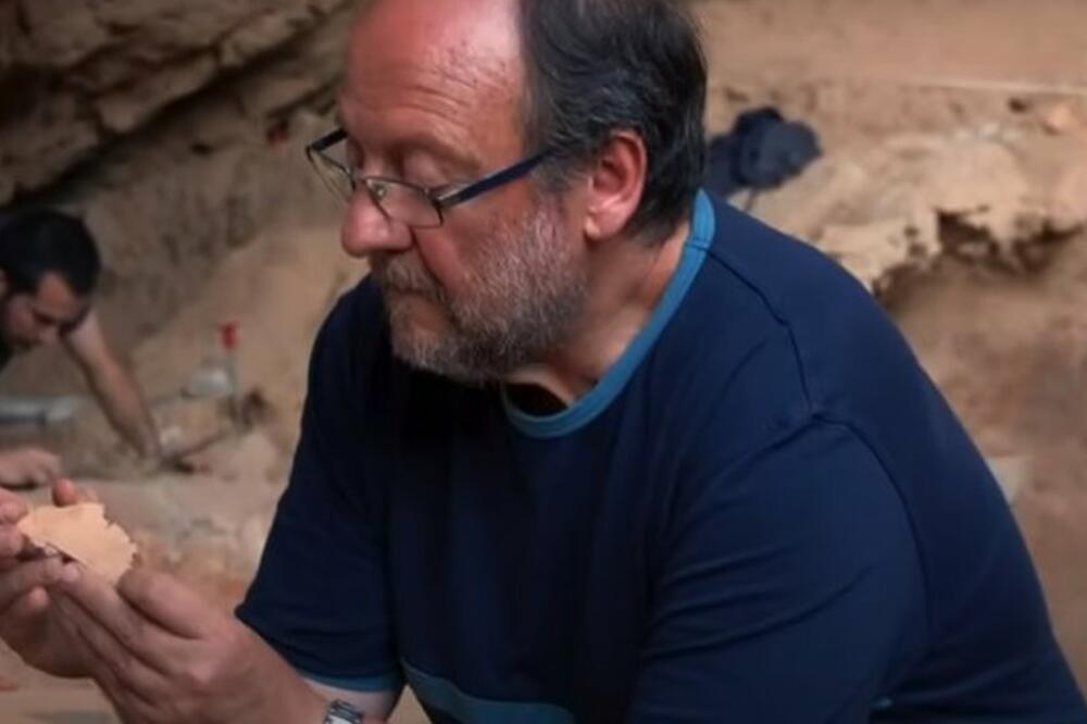 Valentin Viljaverde rukovodi arheološkim iskopavanjima na nalazištu Kova Negra, gde su pronađeni ostaci neandertalca, Foto: A. Eixea