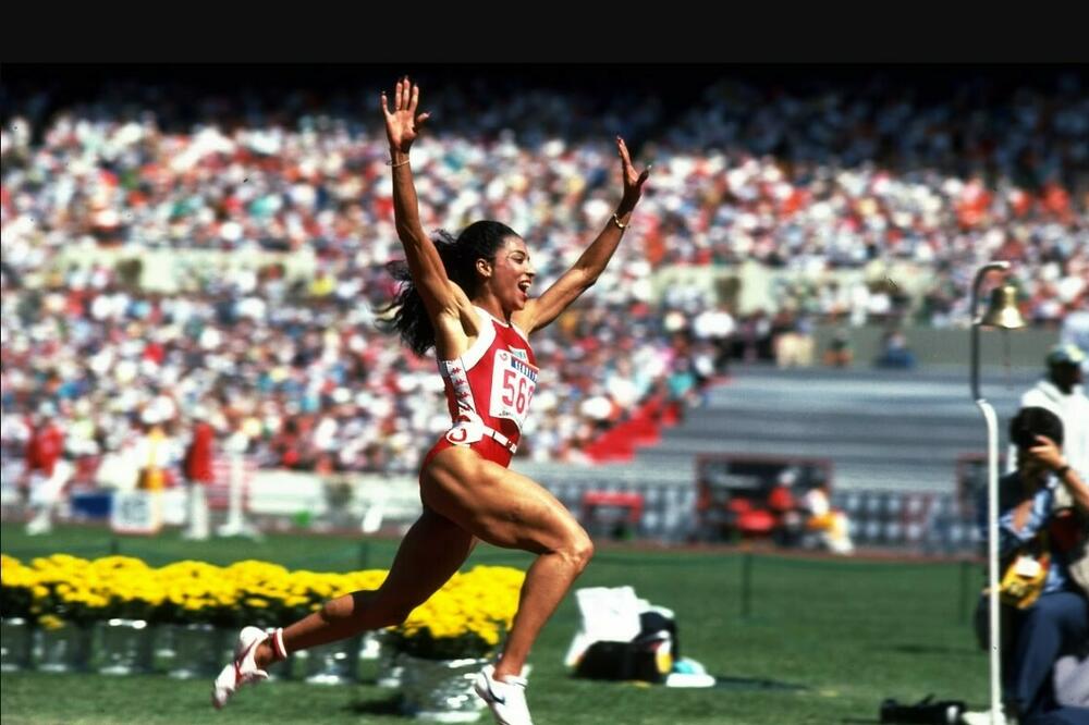 Florens-Grifit Džojner je u Seulu osvojila 3 zlata i jedno srebro. Umrla je 10 godina kasnije, iznenada, u snu, Foto: Olympics