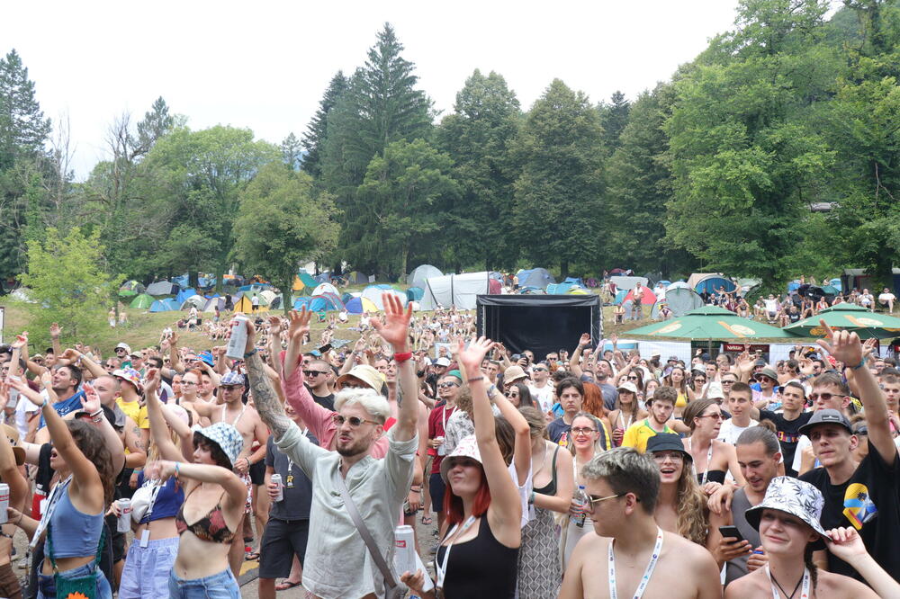 "Ovakvi festivali su pravi način da se mladi zaraze dobrom muzikom": Detalj sa festivala, Foto: Nenad Pejović