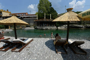 FOTO Podgorička kupališta veoma posjećena tokom vrelih ljetnjih...