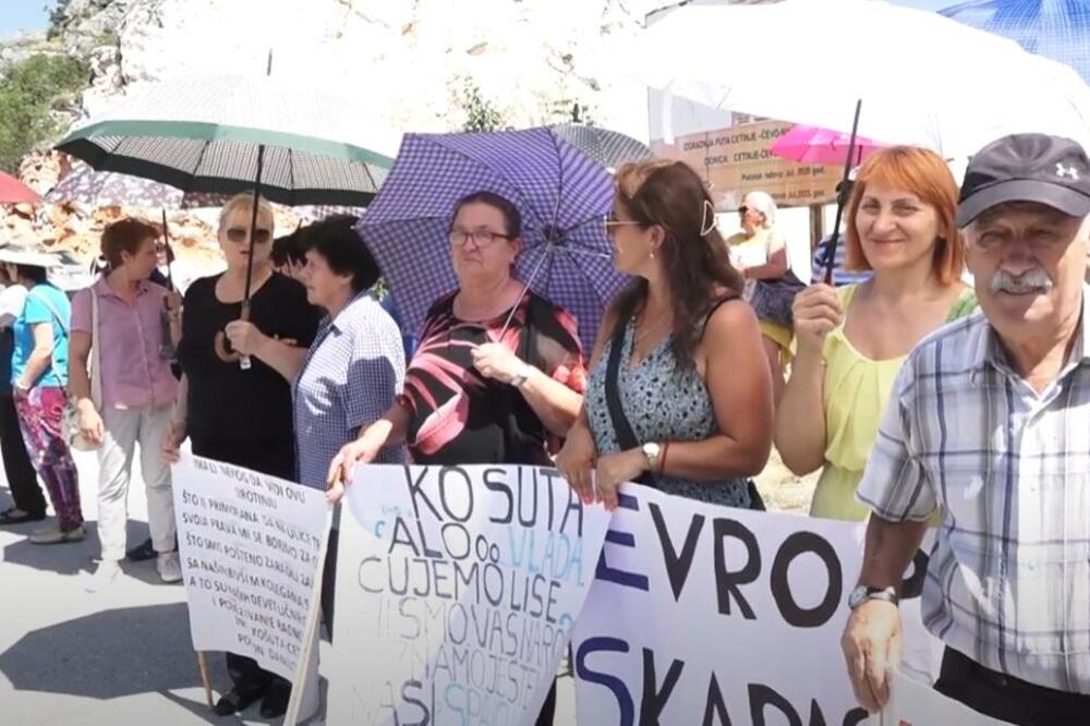 Sa protesta, Foto: Screenshot/RTV Cetinje