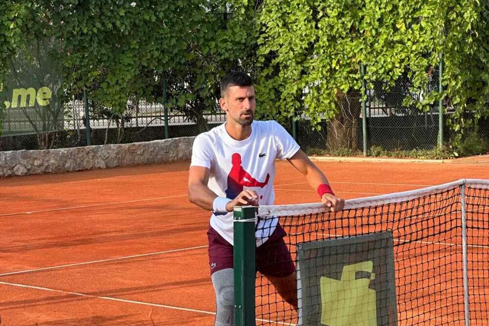 Djokovic's public training before the Olympics
