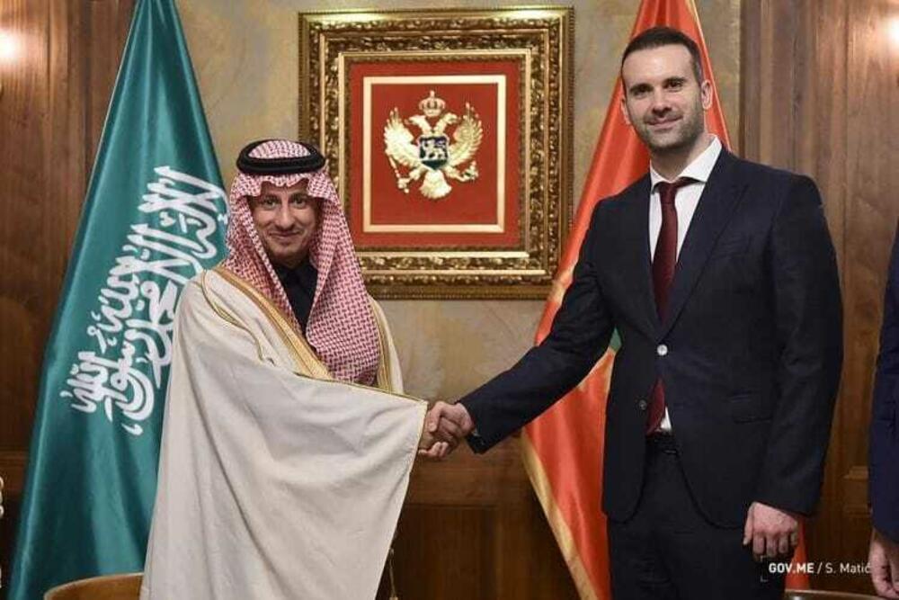 Od ministra turizma Saudijske Arabije Spajić dobio maketu tradicionalnog starog grada