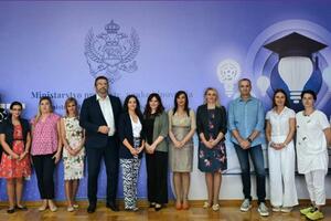 Dvojezična nastava u 12 osnovih škola u Crnoj Gori