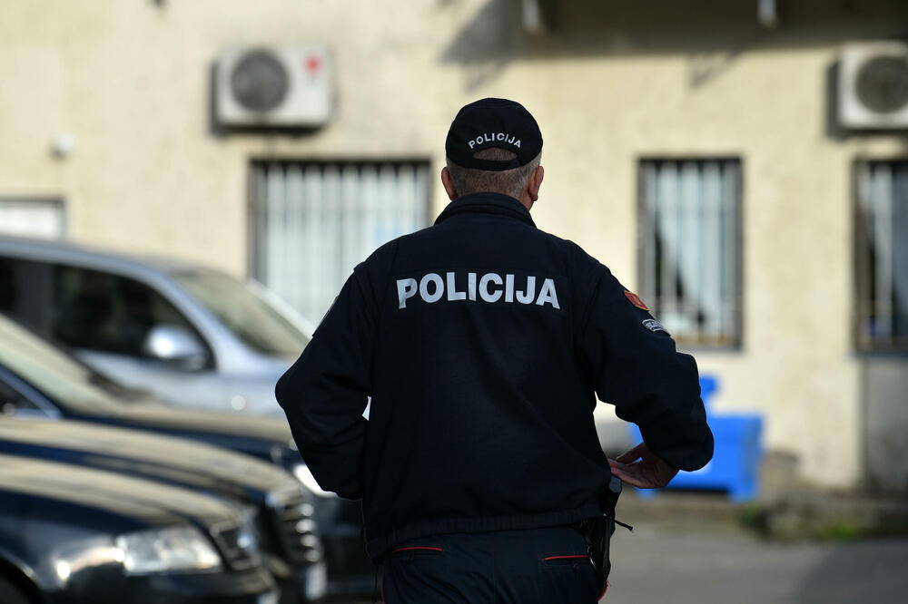 Policijski službenici prijavljuju imovinu i svojih supružnika i djece, Foto: BORIS PEJOVIC