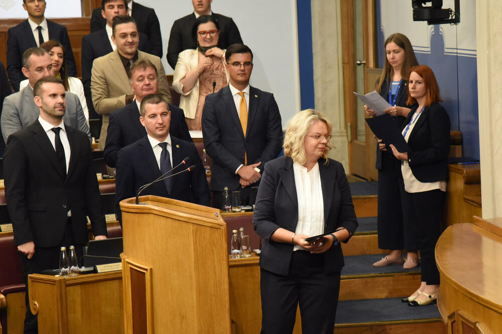 Opet nijedna žena nije potpredsjednica: Sa jučerašnjeg polaganja zakletvi novih članova Vlade, Foto: Luka Zekovic