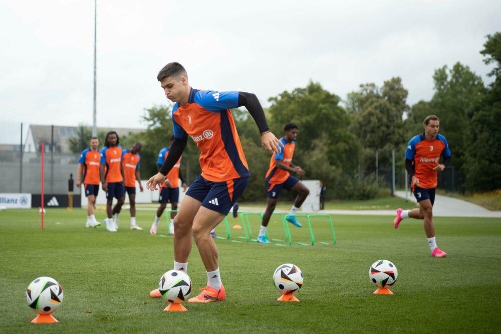 Adžić na treningu Juvantusa, Foto: FC Juventus/X