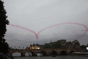 Kiša u Parizu - "romantično" otvaranje Olimpijskih igara na Seni,...
