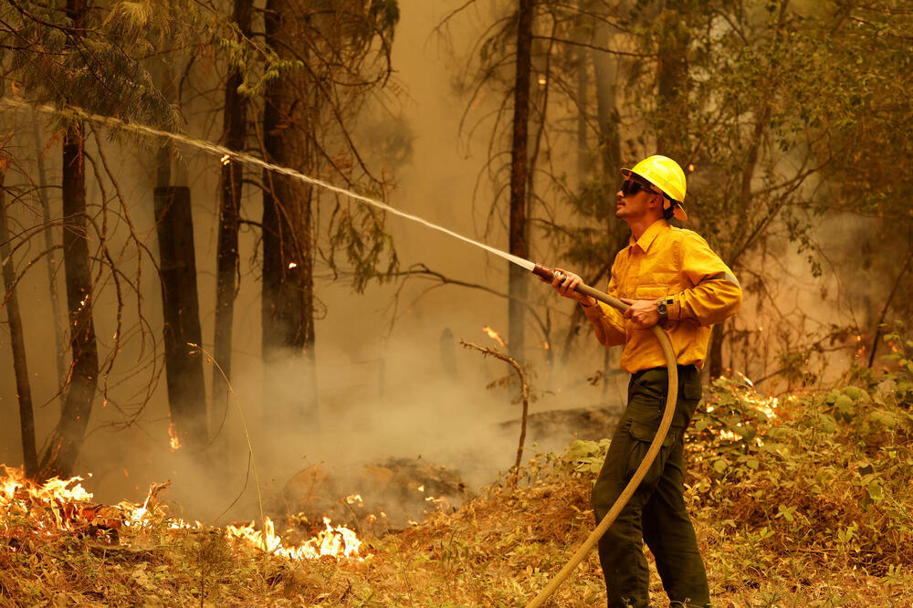 Gašenje požara, Foto: Reuters