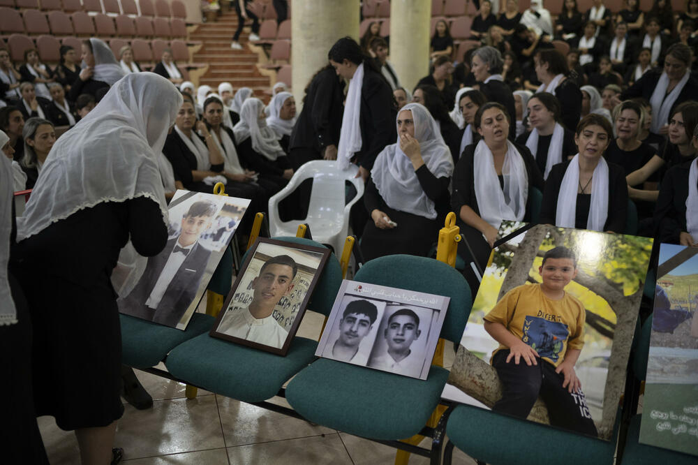 Pripadnici Druze manjine odaju poštu žrtvama napada, Foto: Beta/AP