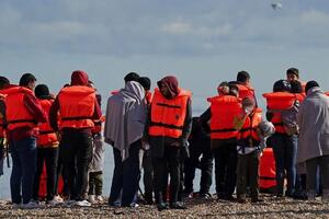 Italija u Albaniji otvorila kontroverzni centar za migrante