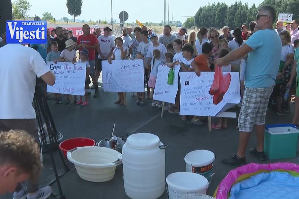 Sa protesta mještana, Foto: Printscreen/YouTube/TV Vijesti