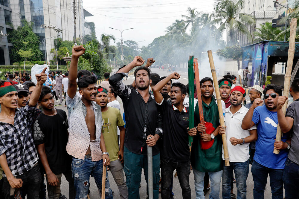 Sa protesta protiv Hasine, Foto: REUTERS