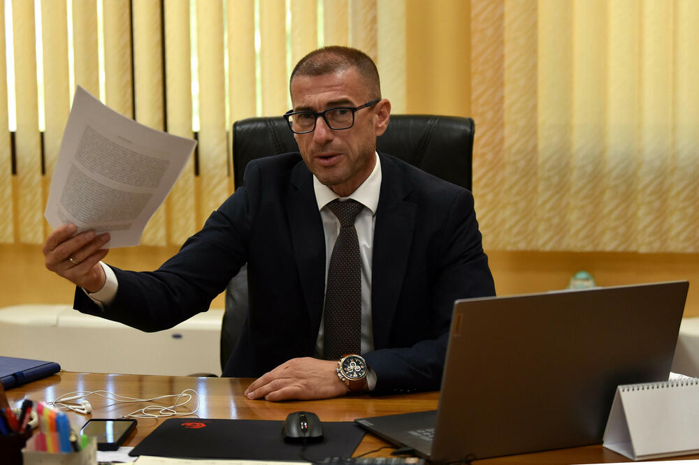 Raskinuti štetni ugovori i parkirana službena vozila: Aleksandar Bogavac, Foto: BORIS PEJOVIC