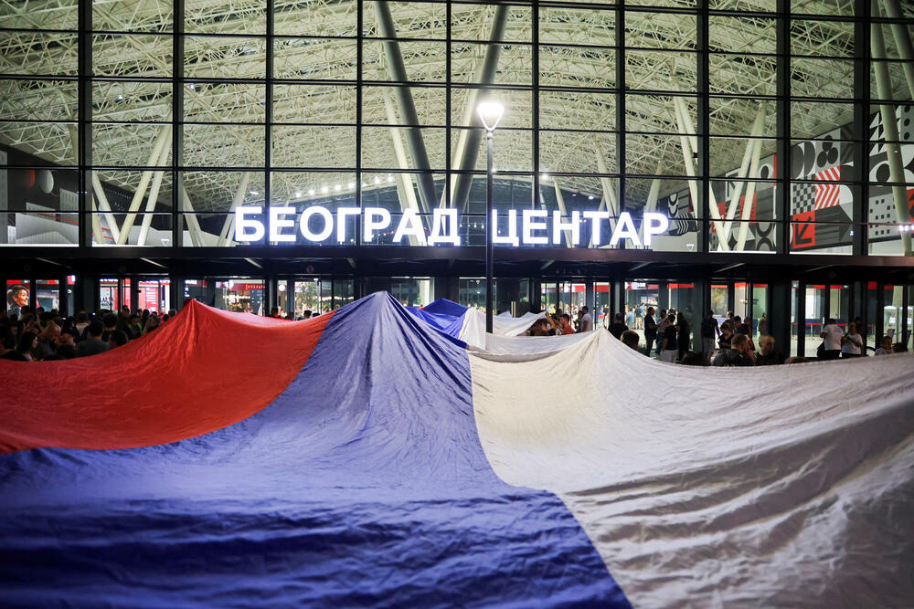 <p>Organizatori velikog protesta protiv iskopavanja litijuma ranije su najavili da će ove dvije željezničke stanice biti blokirane, a u prekidu je i saobraćaj na mostu Gazela</p>