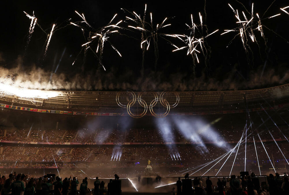 <p>U Parizu svečano zatvorene Olimpijske igre, a Los Anđeles nakratko pokazao kakav spektakl očekuje planetu za četiri godine</p>