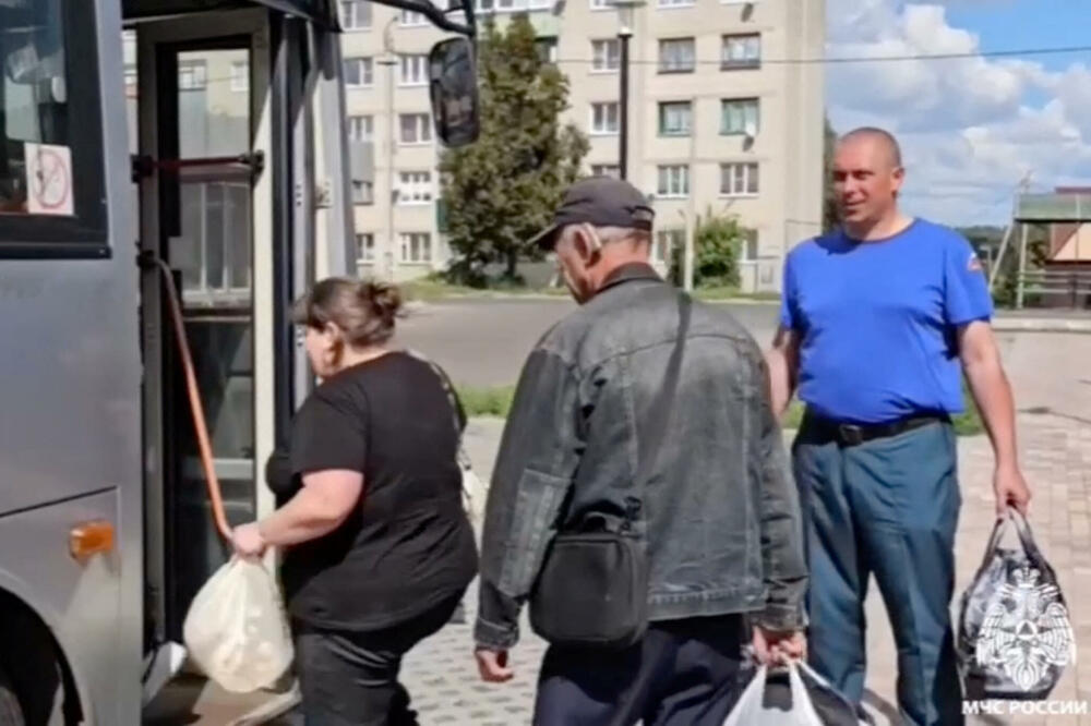 Detalj tokom evakuacije ljudi iz distrikta Lgov u Kurskoj oblasti, Foto: Reuters