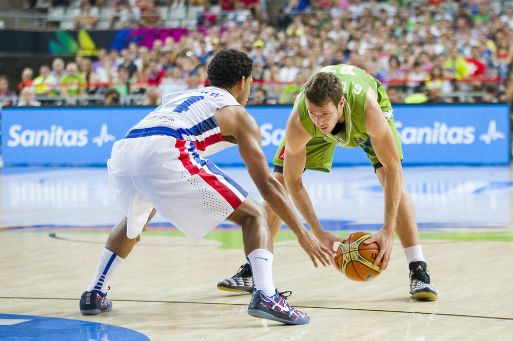 Goran Dragić u dresu Slovenije, Foto: Shutterstock