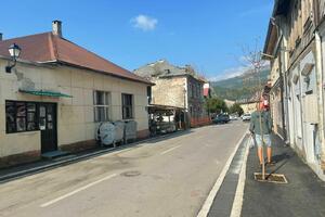 Završeni radovi na Ulici Boška Rašovića u Kolašinu, pješaci sada...