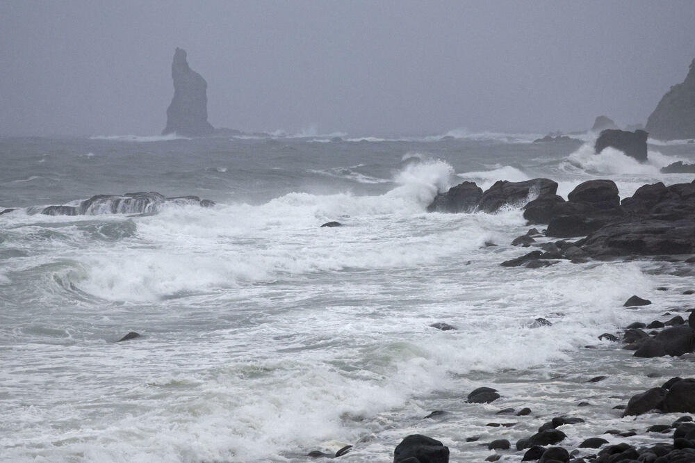 Japan is preparing for a powerful typhoon Shanshan which could  