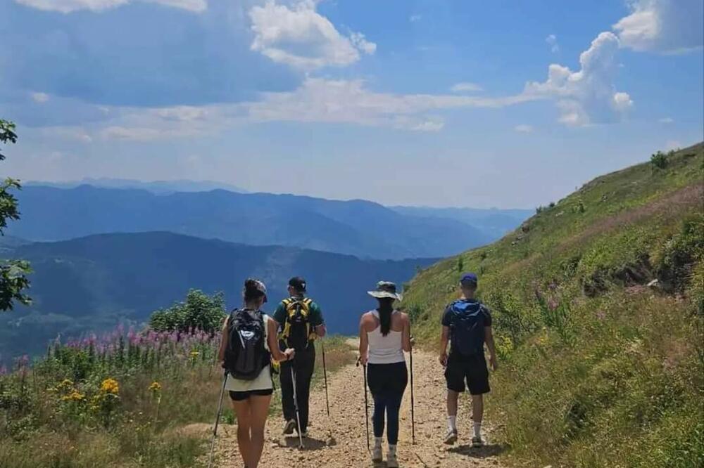 Sa jedne od pješačkih tura planinama, Foto: Turistička organizacija