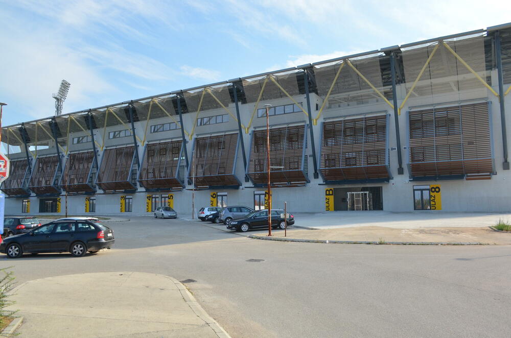 <p>“Vijesti” u posjeti Gradskom stadionu u Nikšiću, gdje će fudbalska reprezentacija Crne Gore 9. septembra dočekati Vels u važnom meču Lige nacija. Prvi put u istoriji “sokoli” će igrati kraj Bistrice, a fudbalska groznica već trese grad podno Trebjese</p>