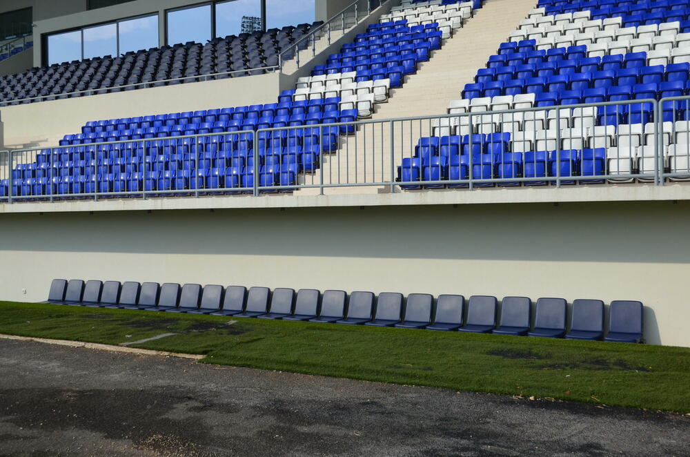 <p>“Vijesti” u posjeti Gradskom stadionu u Nikšiću, gdje će fudbalska reprezentacija Crne Gore 9. septembra dočekati Vels u važnom meču Lige nacija. Prvi put u istoriji “sokoli” će igrati kraj Bistrice, a fudbalska groznica već trese grad podno Trebjese</p>