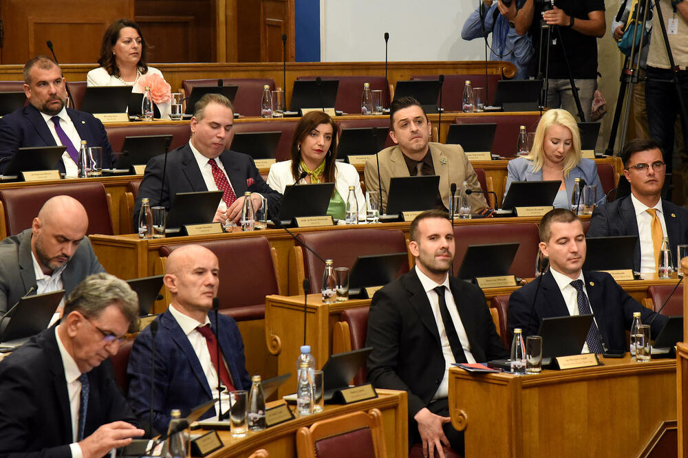 Većina sada ruši dogovor sa Socijalnog savjeta: Skupština, Foto: Luka Zekovic