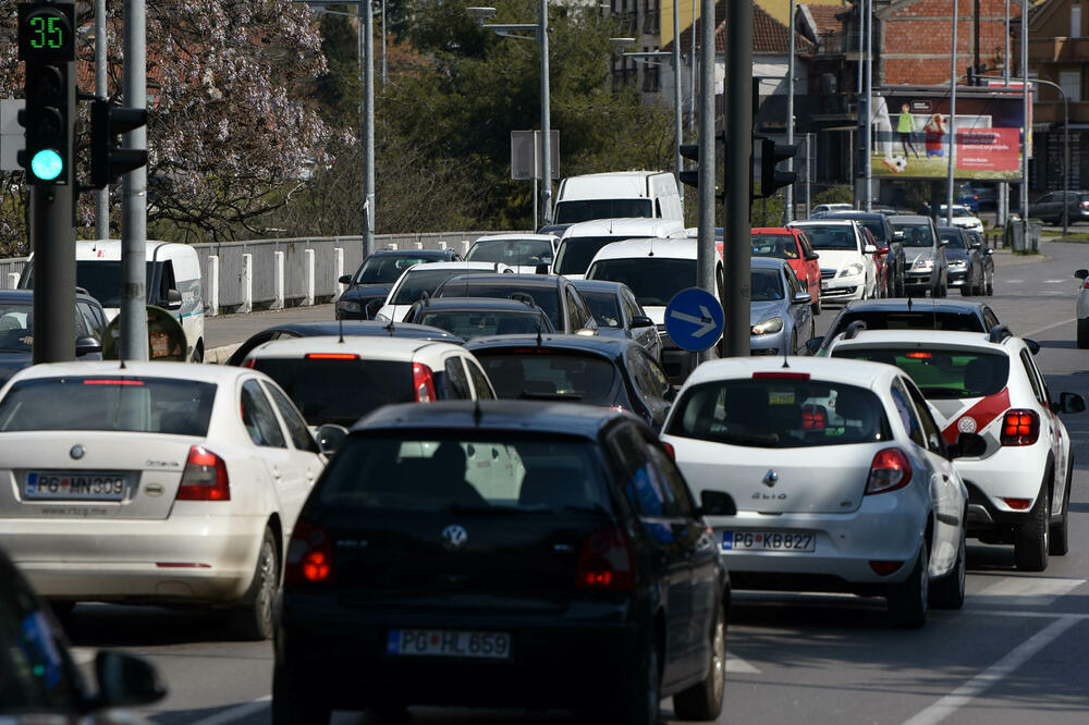 Gužve u centru Podgorice, Foto: BORIS PEJOVIC