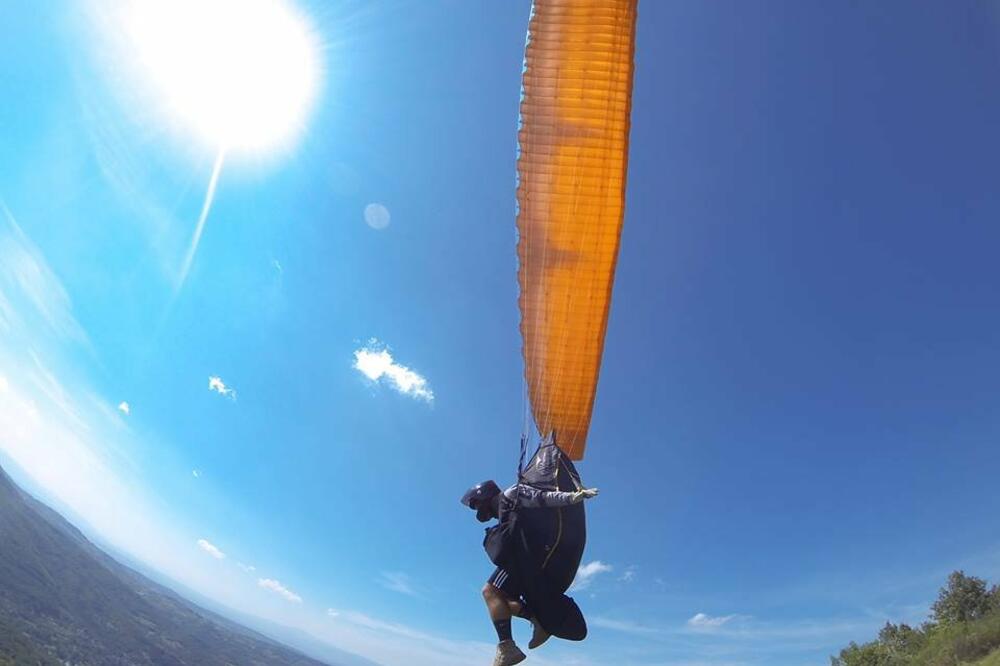 Let paraglajderom je na petom mjestu skale udesa i nezgoda, Foto: Privatna arhiva Vojkana Ivanovića