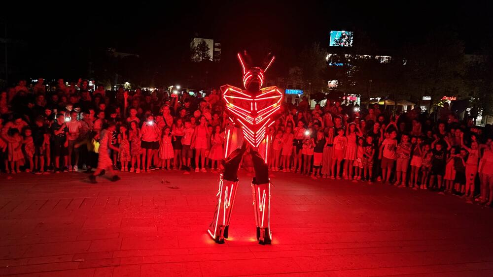 <p>U Nikšiću održano treće izdanje dvodnevnog festivala “Korzo”, uz cirkus animatore i muzičare</p>