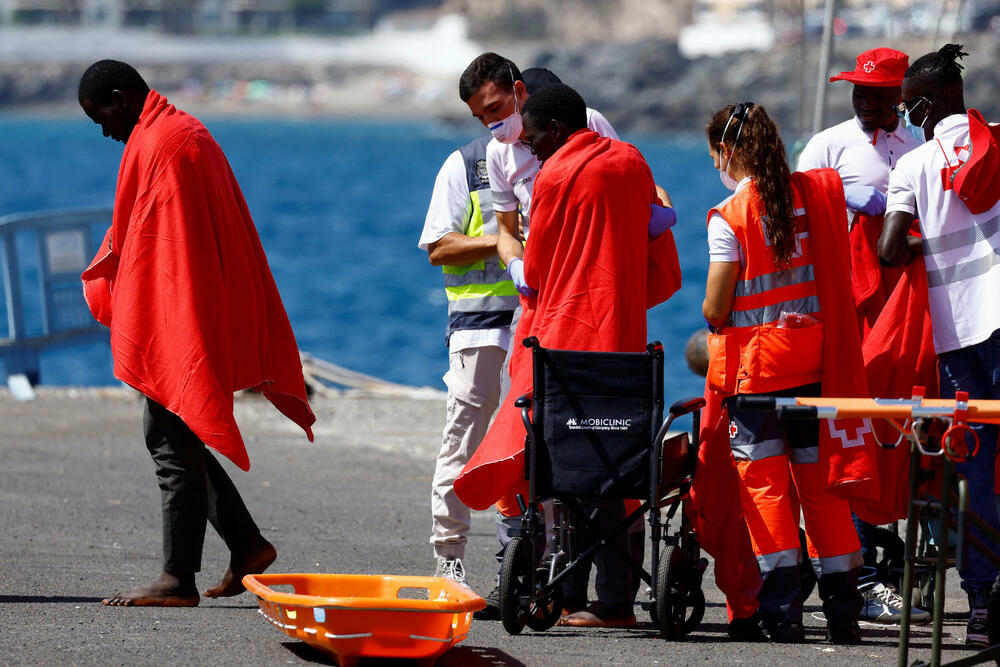 Volonteri Crvenog krsta dočekuju migrante