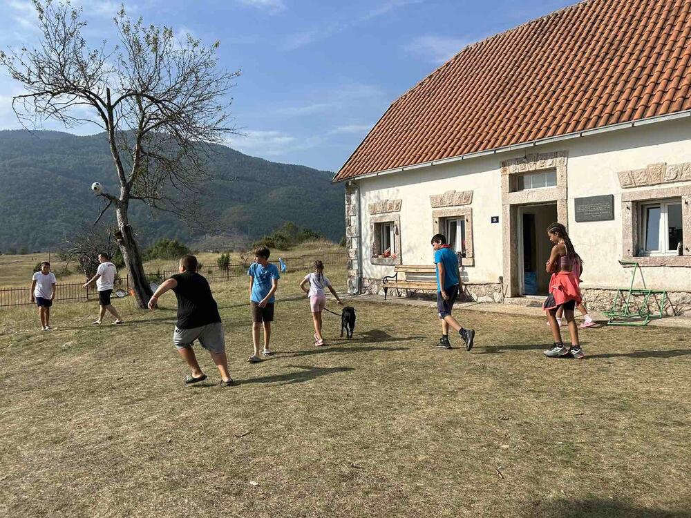 <p>Kamp, koji su organizovali iskusni planinari i instruktori nikšićkog Javorka, bio je spoj avanture, obrazovanja i prijateljstva</p>