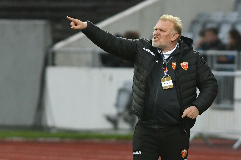 Robert Prosinečki na večerašnjem meču, Foto: FSCG