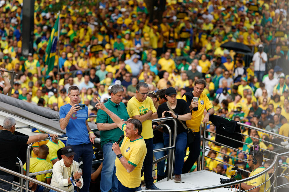 Bolsonaro i pristalice na protestu, Foto: Reuters