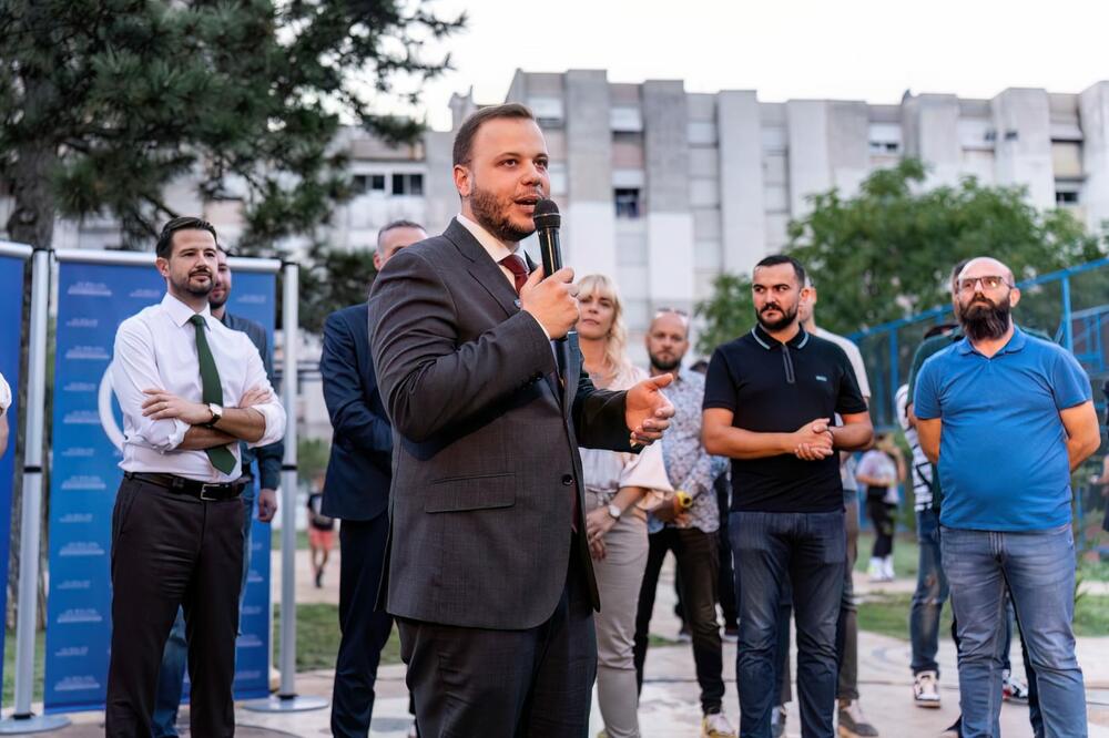 Rakčević se obraća prisutnima, Foto: Jakov Milatović - Za bolju Podgoricu