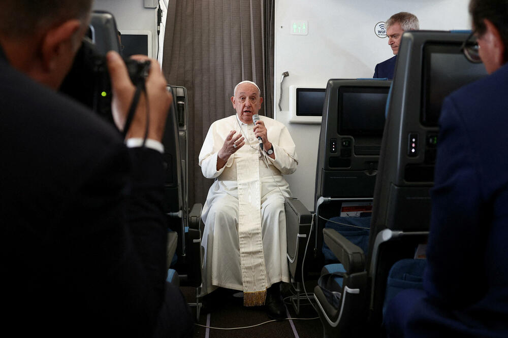 Papa Franjo drži konferenciju za novinare u avionu, Foto: Reuters