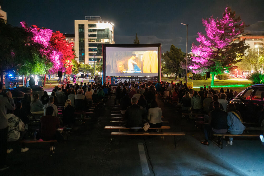 <p>Posebno priznanje žirija pripalo je srpskom reditelju Luki Mihailoviću za film "Indigo kristal"</p>