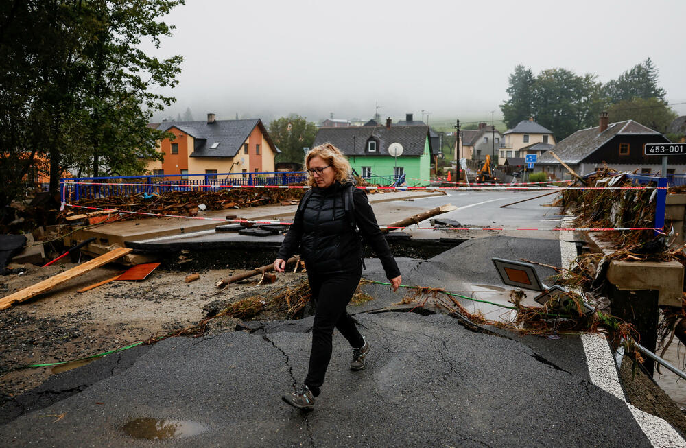 <p>Najmanje 17 ljudi poginulo je u poplavama od Rumunije do Poljske u proteklih nekoliko dana</p>