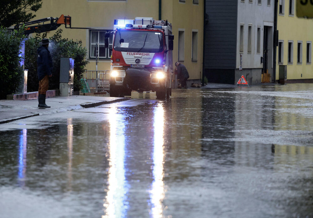 <p>Najmanje 17 ljudi poginulo je u poplavama od Rumunije do Poljske u proteklih nekoliko dana</p>