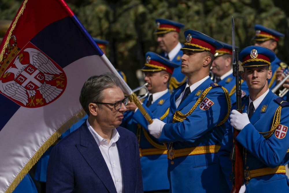 Vučić juče na prikazu sposobnosti Vojske Srbije, Foto: Beta/AP